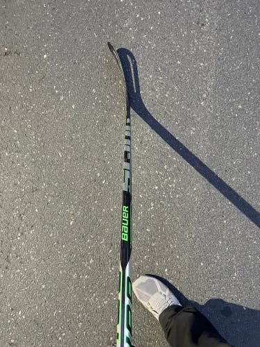 Senior Right Handed Toe Pattern  Hockey Stick