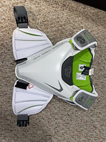 Used Medium Maverik MAX EKG Shoulder Pads