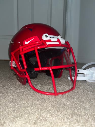 NEW Red Vengeance Pro Schutt Helmet With Nike Visor