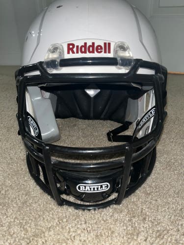 (Battle) Riddell Helmet With Chinstrap Large (Earpiece)
