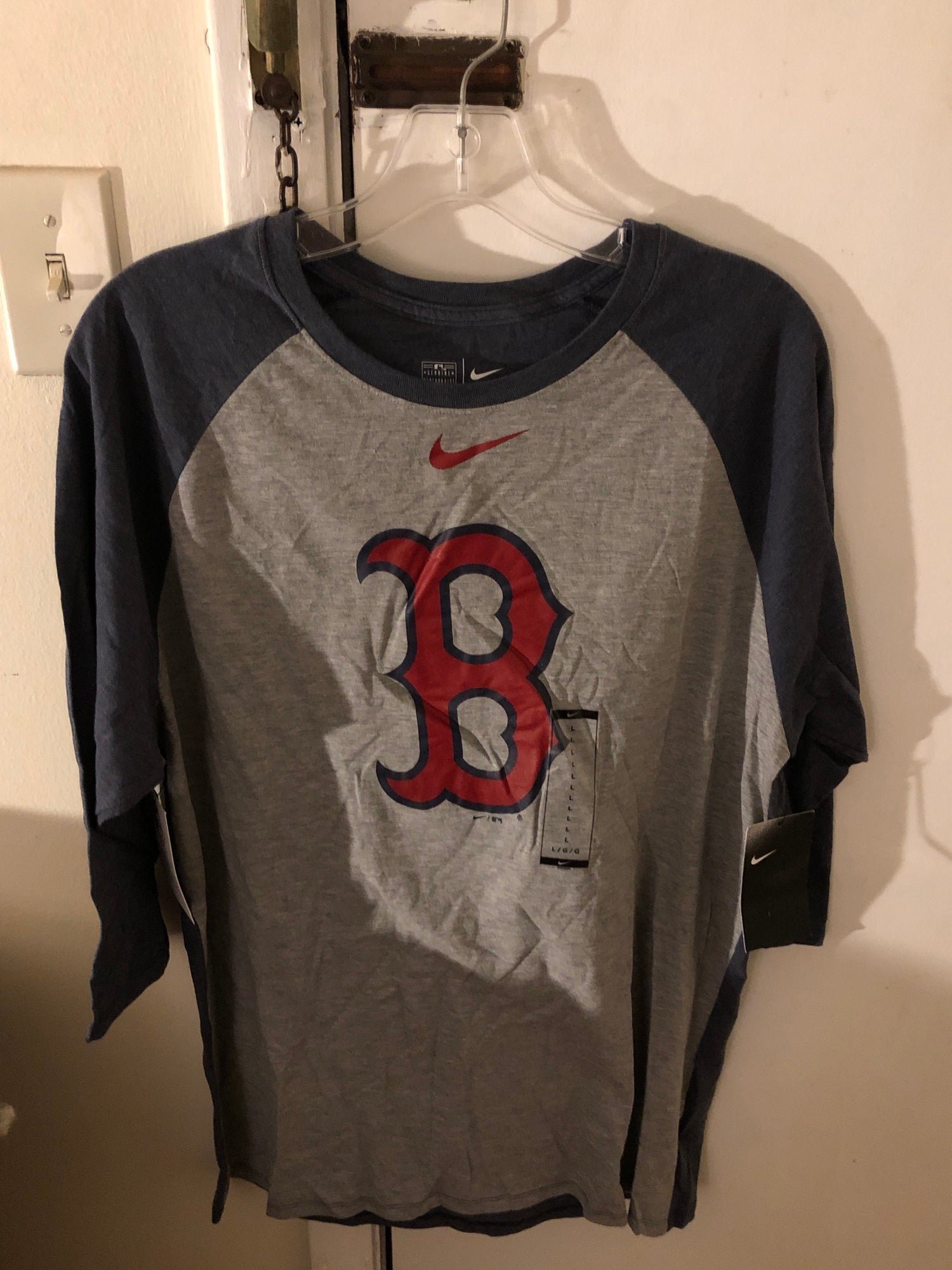 Nike Boston Red Sox Baseball T-Shirt Mens XL 3/4 sleeve cotton blend shirt  MLB