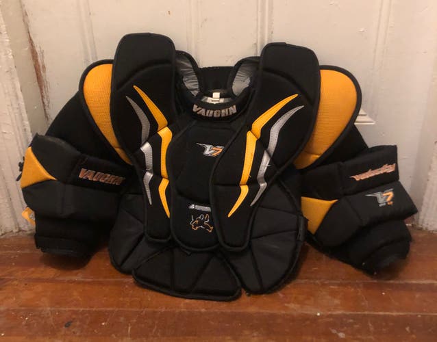 Used Large Vaughn Velocity V7 XF Int Goalie Chest Protector