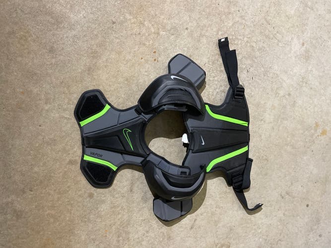 Used Large Nike Lacrosse Shoulder Pads