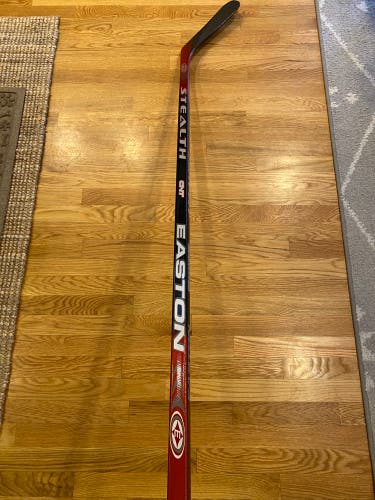 Pro Stock Easton Stealth CNT Hockey Stick - RH