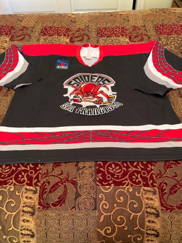 Black Used XL Bauer Goalie Jersey