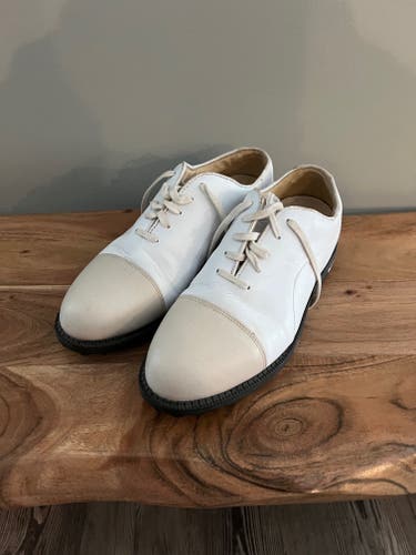 Used Women's Nike Golf Shoes
