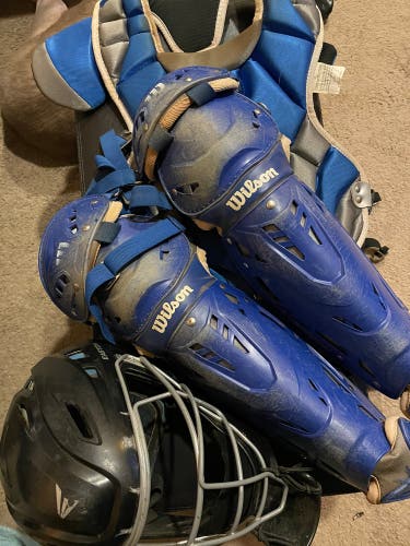 Wilson Catchers Gear Set Intermediate C1K NOCSAE