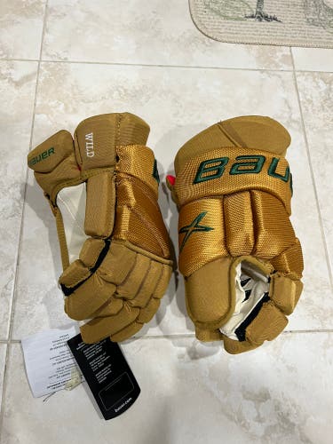 New 14’ Winter classic Bauer 2xPro gloves