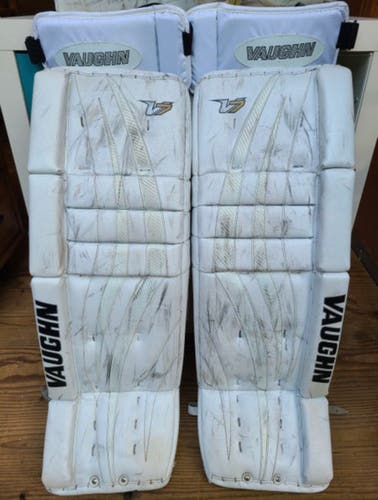 32" Vaughn  Velocity V7 Goalie Leg Pads