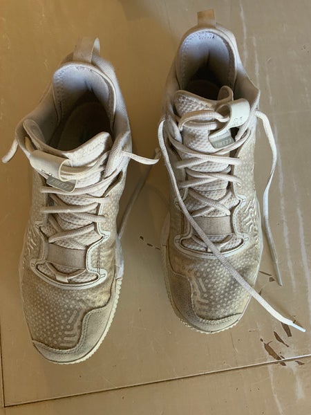 White Men's Turf Cleats Low Cut Freeze
