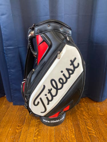 Titleist Tour Staff Bag