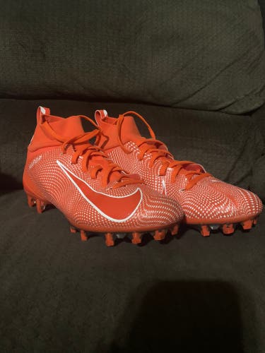 Sz 10 Nike Football Cleats
