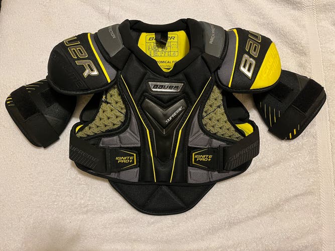 Bauer Supreme Ignite Pro+ Shoulder Pads - Senior Small