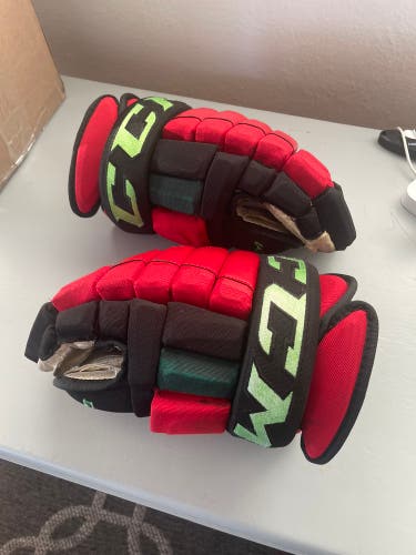 CCM Pro Stock Custom Gloves 4R Pro