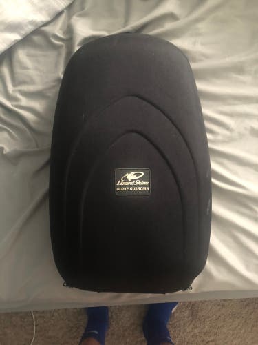 Glove carrier Lizard Skin