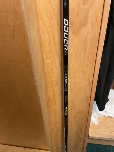 Senior Left Hand  Pro Stock Vapor FlyLite Hockey Stick