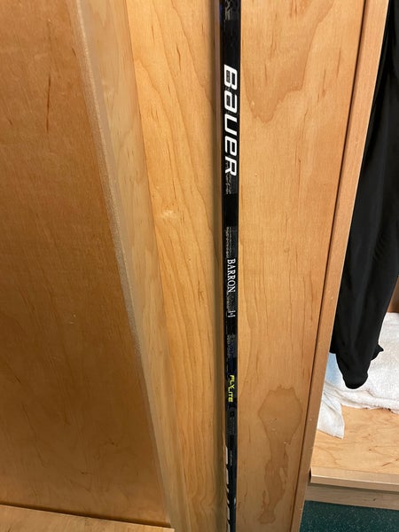 Senior Left Hand Pro Stock Vapor FlyLite Hockey Stick