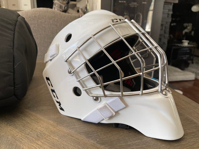 CCM 1.9 Senior Ice Hockey Goalie Face Mask Medium White