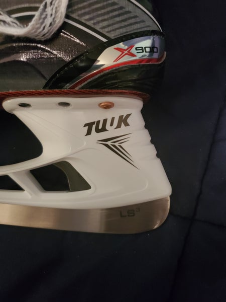 New Senior Bauer Vapor X900 Hockey Skates Regular Width Size 8.5