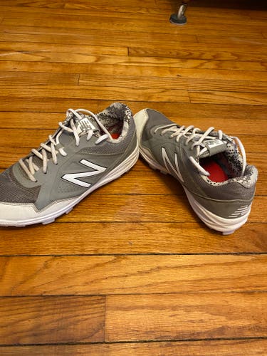 Gray Men's Used Size 10 (Women's 11) Molded Cleats New Balance