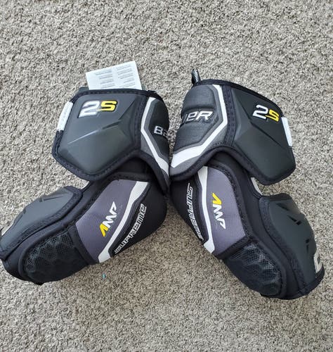 New Medium Bauer Supreme 2S Elbow Pads