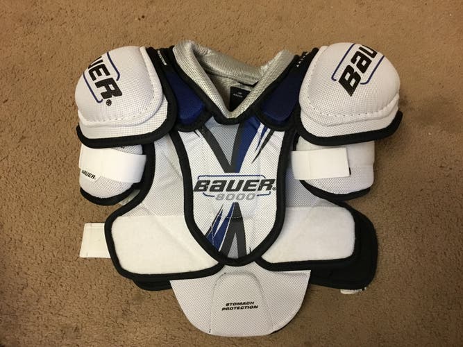 Junior New Large Bauer 8000 Shoulder Pads