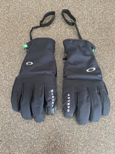 Black Men's XXL Oakley