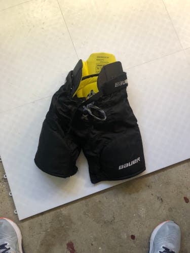 Youth Large Bauer  Hockey Pants