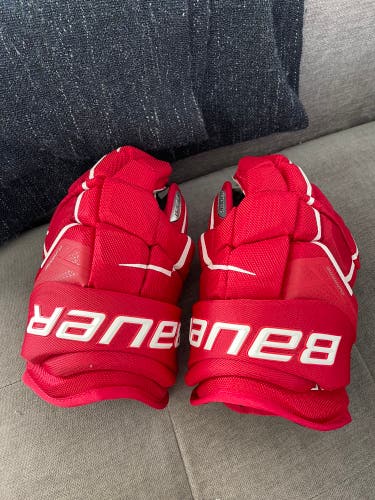 Bauer 14" Supreme Ultrasonic Gloves