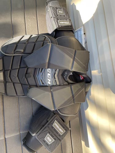 Senior New CCM 1.9 LE Goalie Chest Protector | SR Large