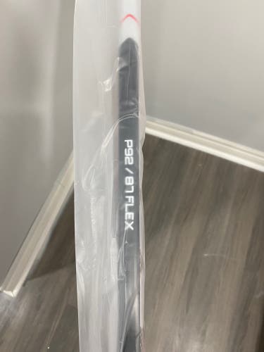 New Right Handed P92/87 Vapor Hyperlite Hockey Stick