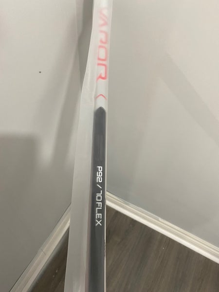 New Right Handed P92/70 Vapor Hyperlite Hockey Stick