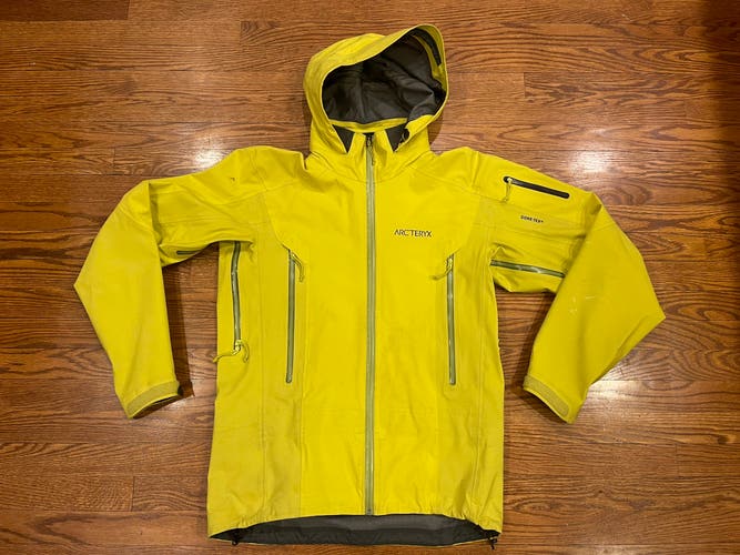 Arc'teryx Stingray Shell - Size Medium - Excellent Condition!