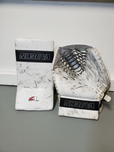 Used Regular Vaughn Velocity V7 XR Pro Carbon blocker, Vaughn SLR Pro Carbon catch glove set