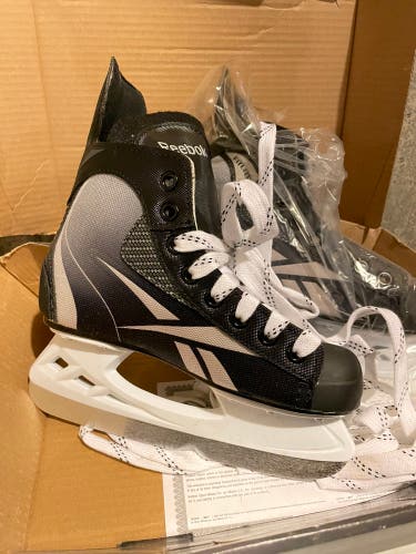 Junior Reebok Size 2 Hockey Skates