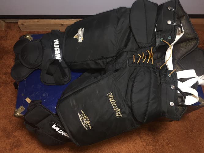 Senior Used XL Vaughn Velocity 7000 Hockey Goalie Pants