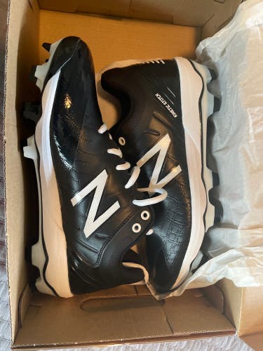 New Balance molded baseball cleats - brand new, not used