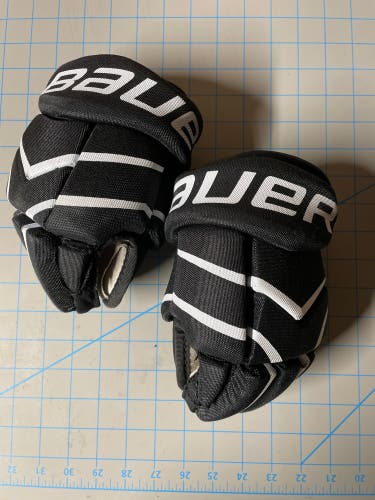 Used Bauer 10"  Supreme One.2 Gloves