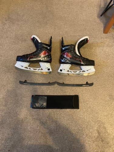 Senior  Size 8 Custom AS3 Pro Hockey Skates with 2 Pairs Of BLACK STEPSTEEL