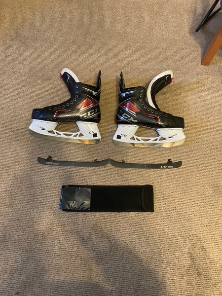 Senior Size 8 Custom AS3 Pro Hockey Skates with 2 Pairs Of BLACK STEPSTEEL