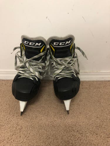 Youth Used CCM Super Tacks 9380 Hockey Goalie Skates Regular Width Size 6.5