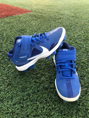 Blue Men's Molded Cleats Nike