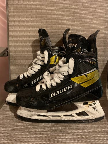 Bauer Supreme UltraSonic Ice Hockey Skates Size 9.5 Fit 2 Senior