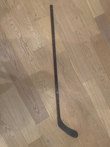 Senior Left Hand Toe Pattern Pro Stock Hockey Stick