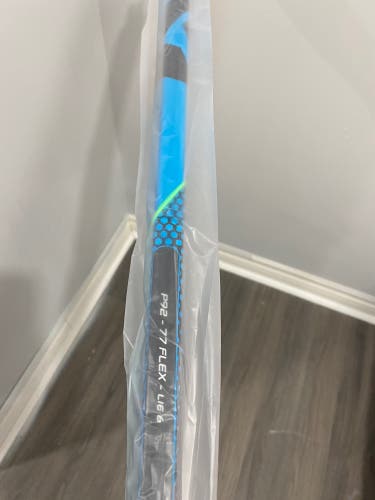 New Right Handed P92/77 Nexus Geo Hockey Stick