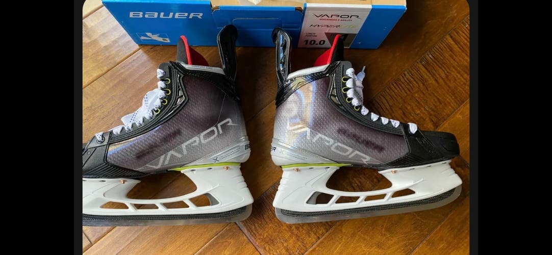 New, Bauer Hyperlite Skates, Size 10 fit 1