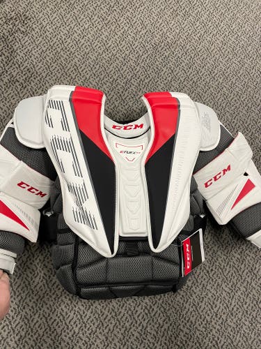 CCM EFLEX 5.9 Intermediate Medium goal chest
