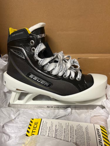Senior Bauer Regular Width  Size 7 Supreme One100 Hockey Goalie Skates
