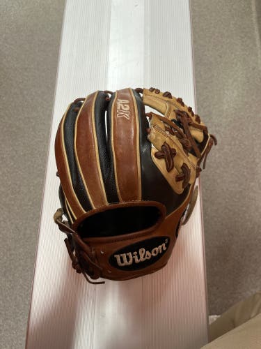 Wilson a2k 11.25 baseball glove