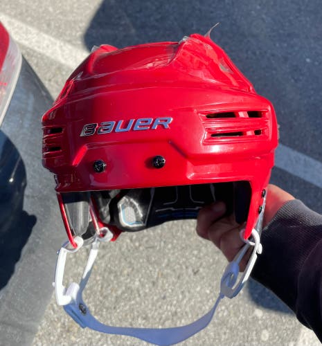 Brand New Bauer Reakt 200 Senior Helmet